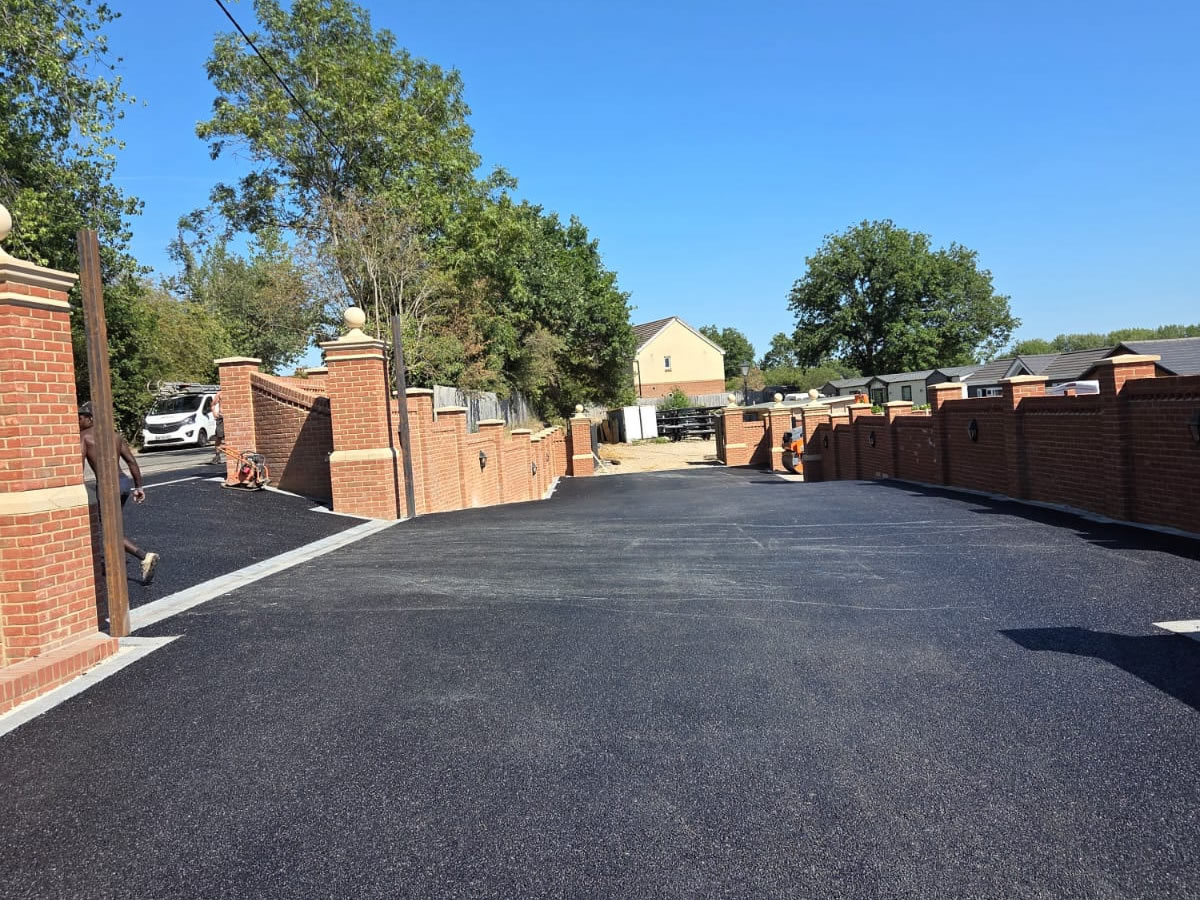 Professionally surfaced driveway in Surrey Berkshire and Buckinghamshire